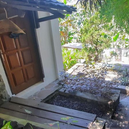 Guesthouse The 4 Fish Manado Eksteriør bilde