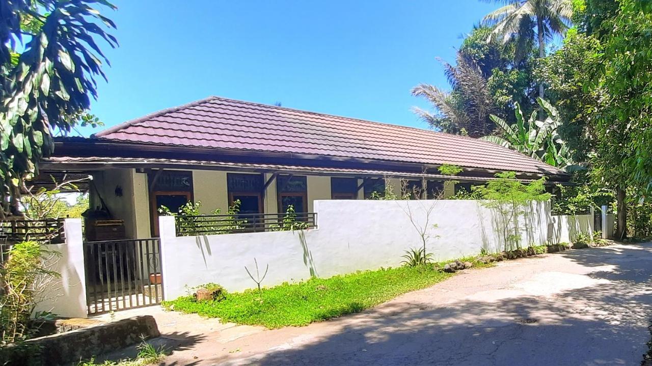 Guesthouse The 4 Fish Manado Eksteriør bilde