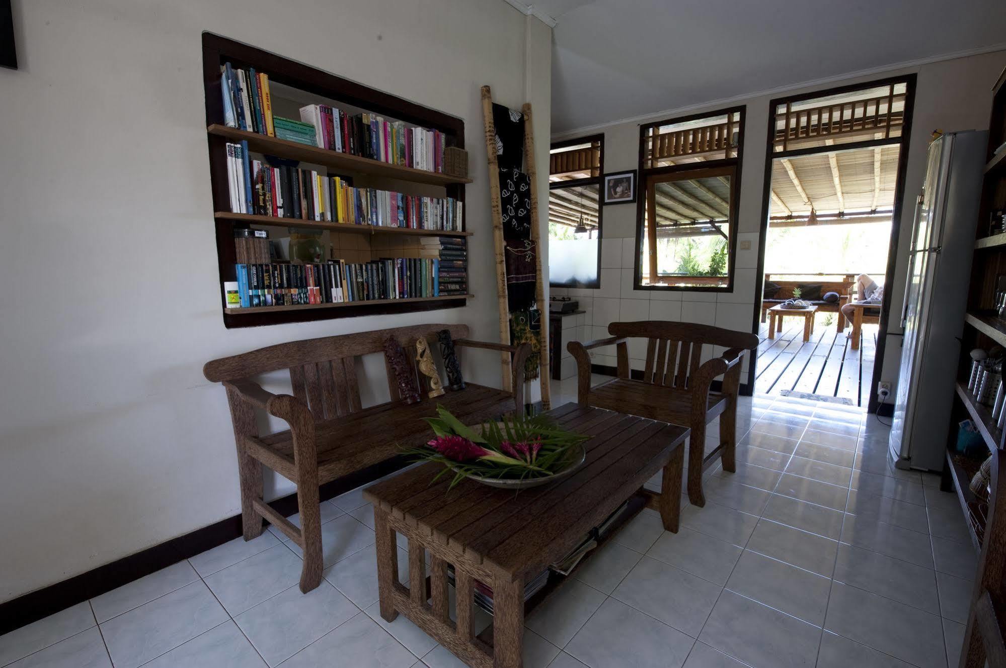 Guesthouse The 4 Fish Manado Eksteriør bilde